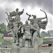 Памятник основателям Киева с фонтаном в городе Киев