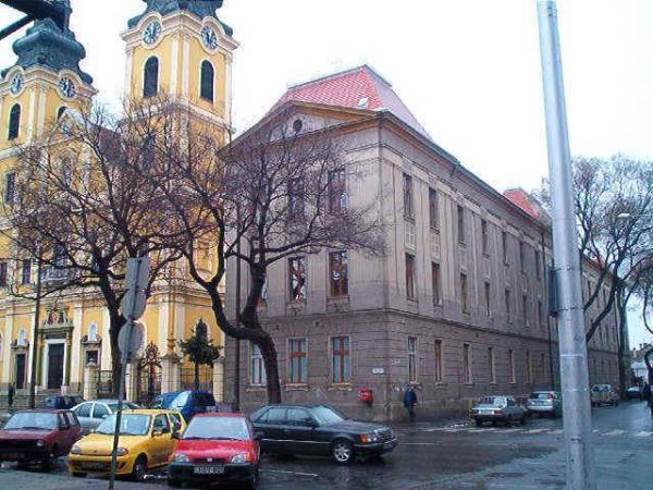 Szent Jozsef Kollegium Debrecen Iskola