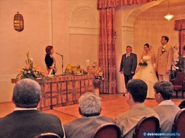 Iparkamara Utcai Hazassagkoto Terem Debrecen