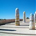 Monolitos de cerámica del paseo de la ribera del Tajo en la ciudad de Talavera de la Reina