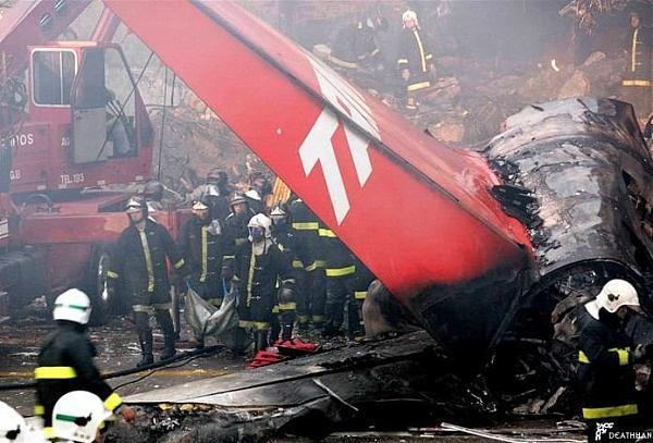 TAM Airlines Flight 3054 Crash Site Airbus 320 07/17/2007 São Paulo