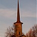 Глинобитная ограда церкви с башнями в городе Архангельское