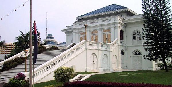 Muzium Diraja Sultan Abu Bakar