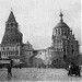 Здесь находились Никольские (Владимирские) ворота Китай-города в городе Москва