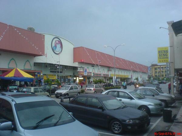 Pantai Timur Hypermarket Pekan Pengkalan Chepa