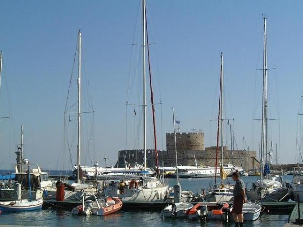 Mandraki Port