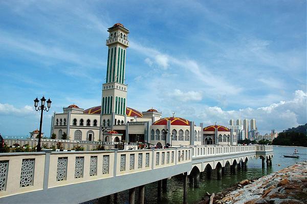 Masjid Terapung Pulau Pinang / Pulau pangkor merupakan pulau yang