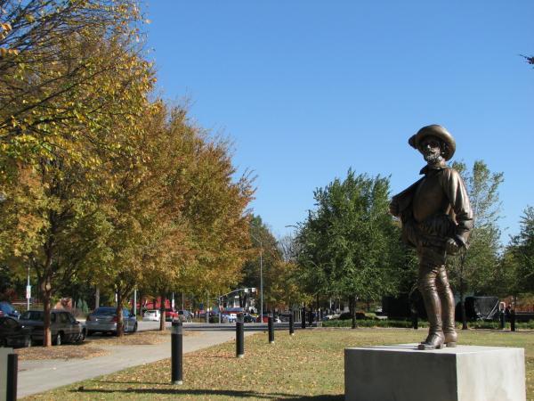 Sir Walter Raleigh Statue - Raleigh, North Carolina