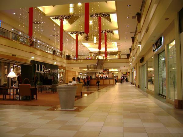 Colonie Center