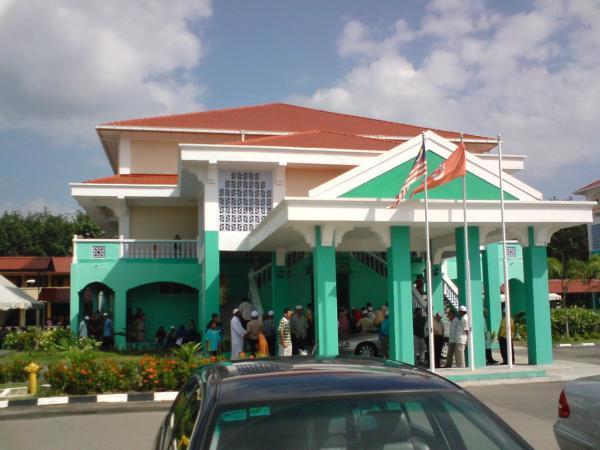 Maahad Tahfiz Sains Pasir Genda Tanah Merah