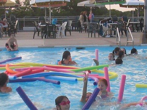 mansfield community center pool