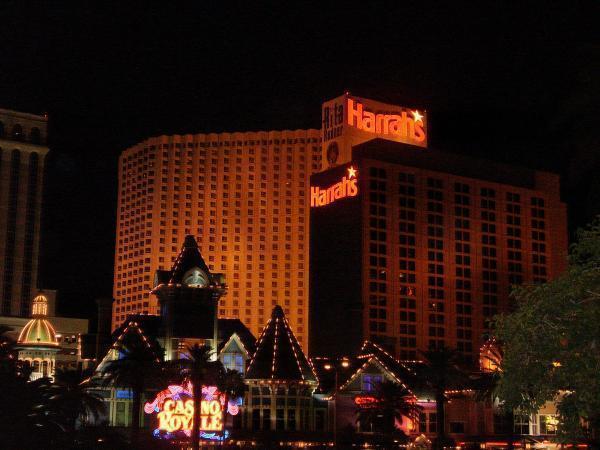 Harrahs casino las vegas parking