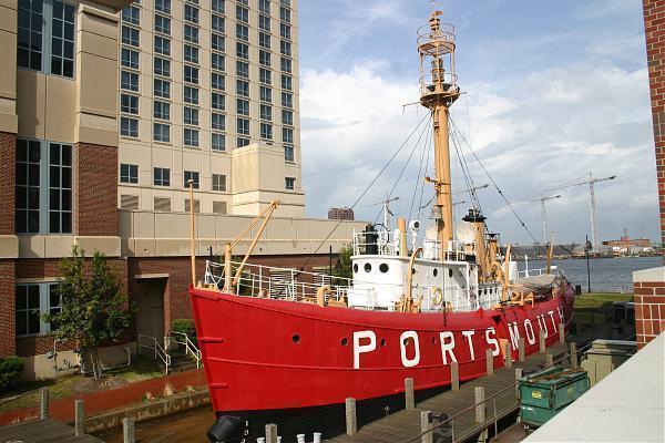 Lightship Portsmouth LV 101/WAL 524 Lighthouse, Virginia at