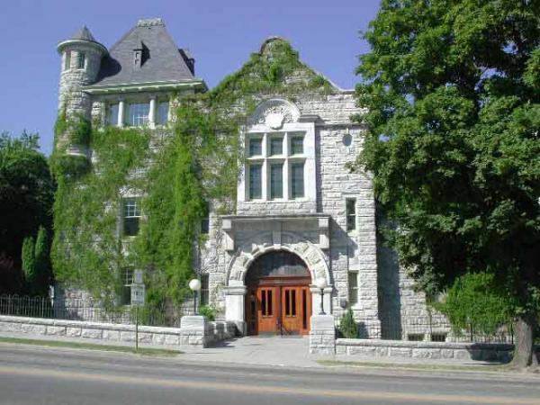 Nelson Court House