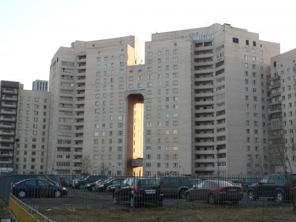 дом с аркой спб
