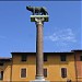 Lupa capitolina con Romolo e Remo in Pisa city