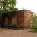 Заброшенная будка в городе Москва