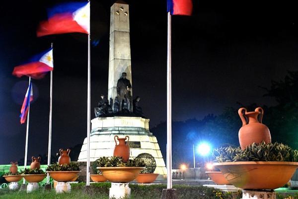 Monumento ni Jose Rizal - Maynila