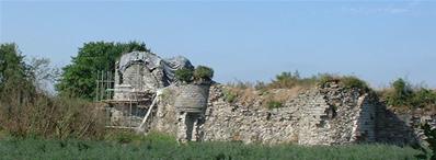 Rencontrer n dans les ruines de son chateau