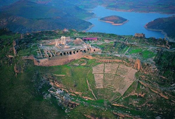 Bergama Antik Kenti Nasil Gidilir Bergama Antik Kenti Adres Ve Yol Tarifi Bergama Antik Kenti Gecen Eshot Otobusleri