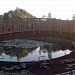 Декоративный деревянный пешеходный мост в городе Москва
