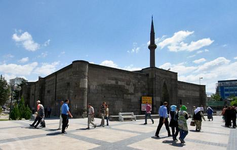 mahperi hunat hatun mosque complex kayseri