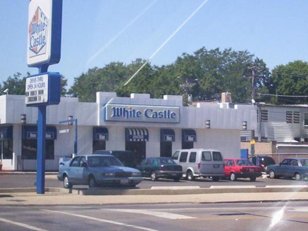 White castle chicago il Founded in , White Castle is a family-owned, privately held chain of over fast-food restaurants in nearly 10 U.S. states. The chain s restaurants serve a range of burgers, sandwiches and side dishes. Its restaurants provide frozen cheeseburgers and hamburgers. White Castle also offers recipe books.6/10(75).