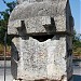 Yol ortasında Likya Lahiti (tr) in Fethiye city
