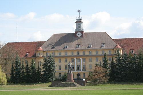 Haus der Offiziere (HDO) WünsdorfWaldstadt (Zossen
