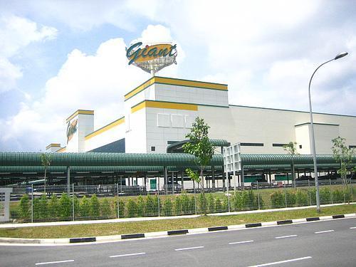 Giant Hypermarket - Tampines - Singapore