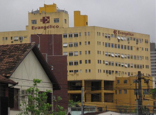 File:Hospital Evangélico de Curitiba.jpg - Wikimedia Commons