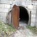 Вход в заброшенную меловую шахту в городе Белгород