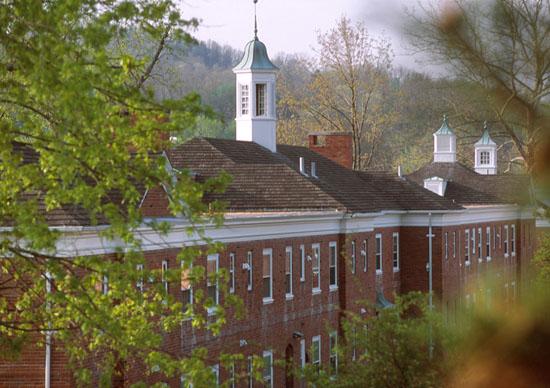 Wolfe Street Apartments Athens Ohio university campus apartment