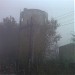 Заброшенная и полуразрушенная водонапорная башня в городе Сызрань