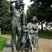 Бронзовая скульптура «Семья» в городе Москва