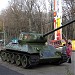Танк Т-34-85 в парке 