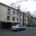 Группа старых двухэтажных домов (административные здания) в городе Москва