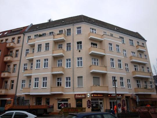 Wohn - und Geschäftshaus Erich-Weinert-Straße 129 - Berlin