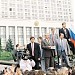На этом месте 19 августа 1991 года во время путча выступал Б.Н. Ельцин, стоя  на броне танка Т-72 в городе Москва