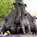 Въездной мост с фонарями-канделябрами и фигурами грифонов в городе Москва