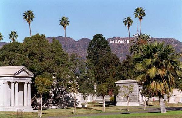 hollywood forever cemetery best places 4th of july los angeles