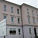 Интернат ... в левом крыле была гостиница штаба (ru)