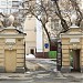 Ограда XIX века с воротами в городе Москва