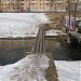 Мост теплотрассы через реку Яузу в городе Мытищи
