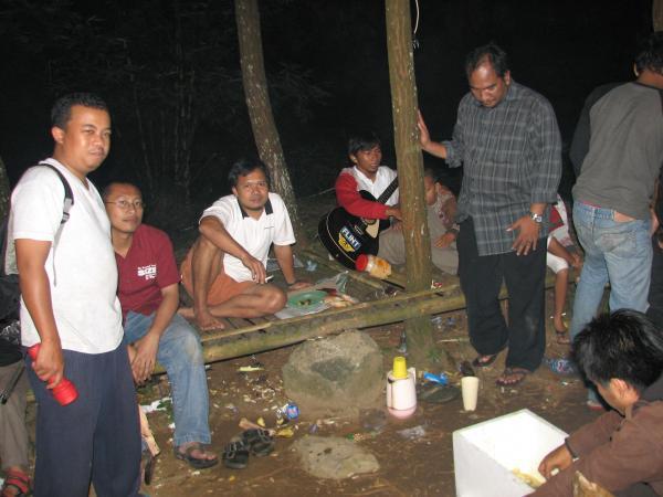 Pintu Masuk Kawasan Wisata Gunung Bunder - Desa GunungBunder2