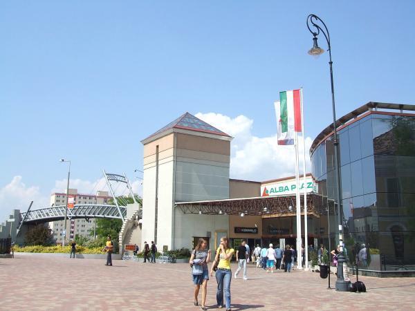 Alba Plaza Nyitvatartás Székesfehérvár