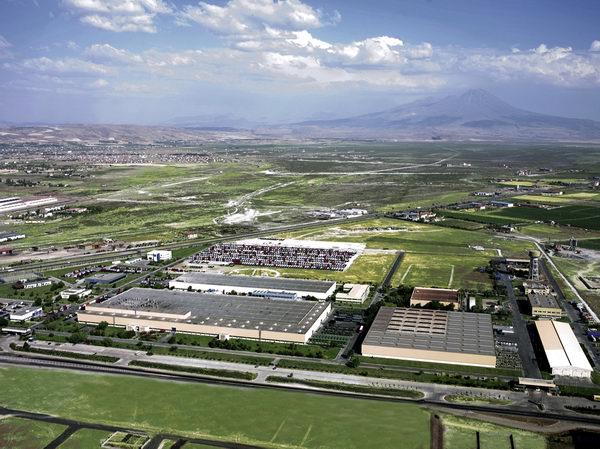 Mercedes benz aksaray kamyon fabrikas #4