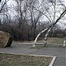 Памятный камень в честь строительства Днепродзержинской ГЭС в городе Каменское