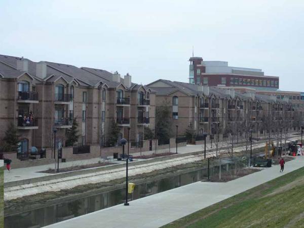 Gardens of Canal Court Indianapolis Indiana apartment complex