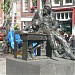 Standbeeld van Theo Thijssen in Amsterdam city